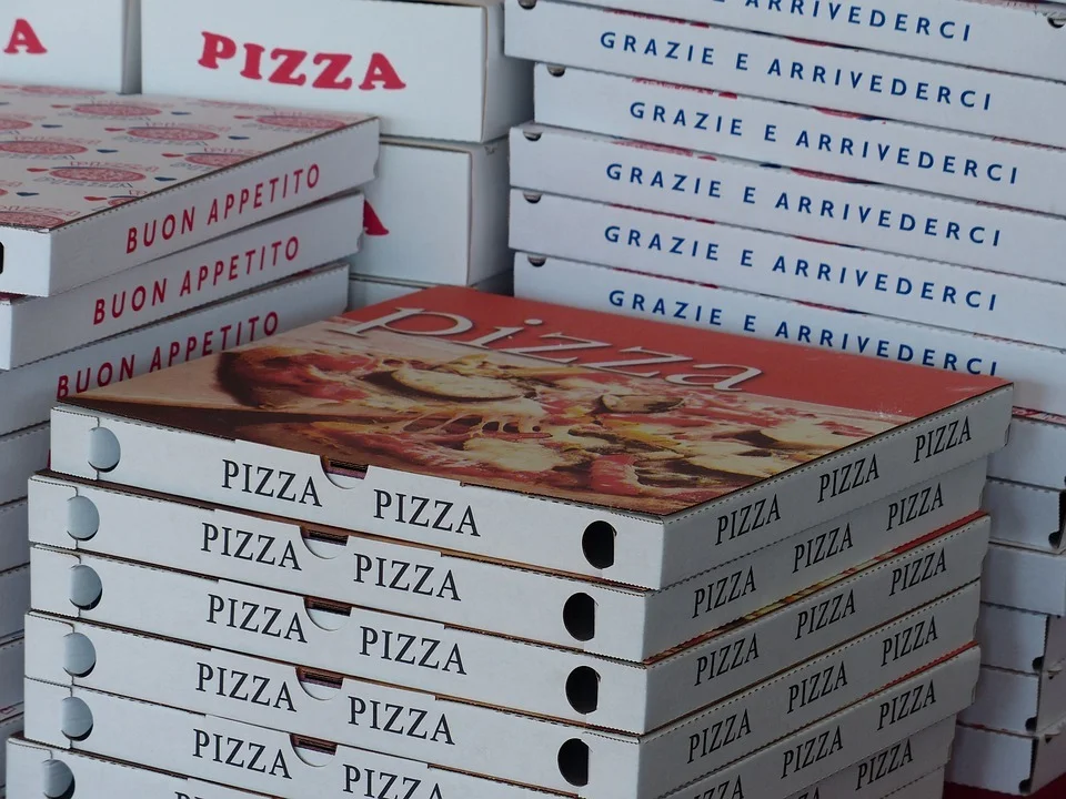 pizza-boxes-358029_960_720